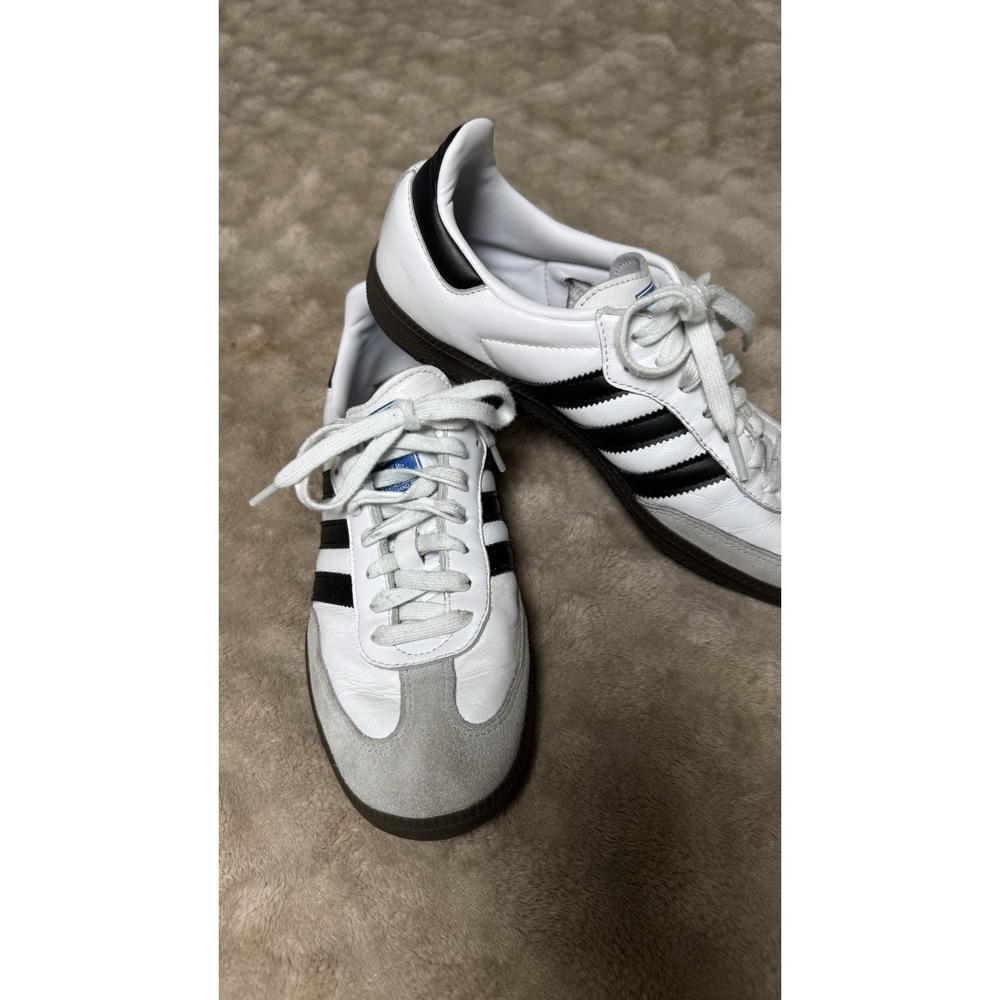 Adidas Samba Men's Size 8  Stock B9